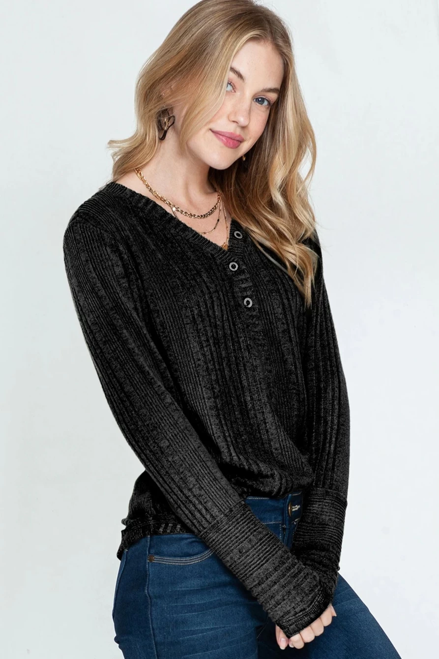 Shewin Women's Black Textured V-Neck Buttoned Ribbed Knit Top