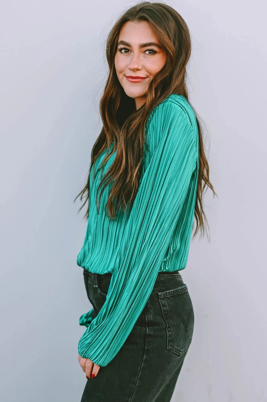Shewin Women's Verdant Green Textured Puff Sleeve Cropped Blouse Solid Color Top