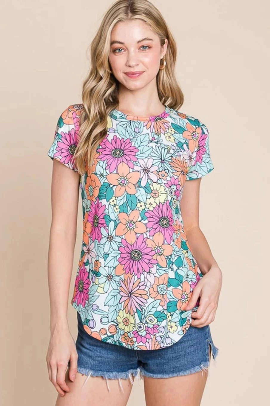 Shewin Women's Multicolor Floral Print Asymmetric Hem T-Shirt