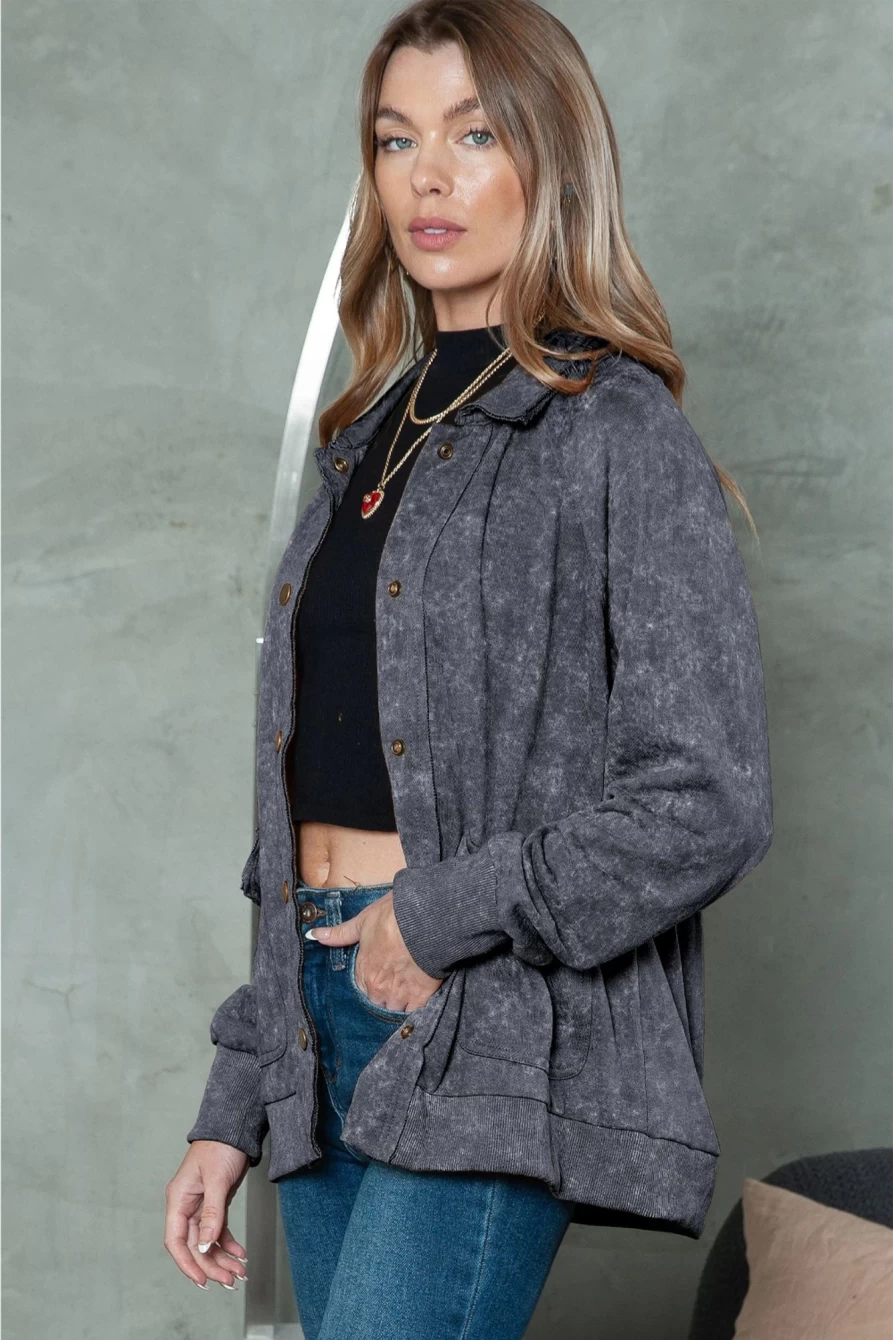 Shewin Women's Gray Washed Denim Jacket with Snap Buttons & Flap Pockets