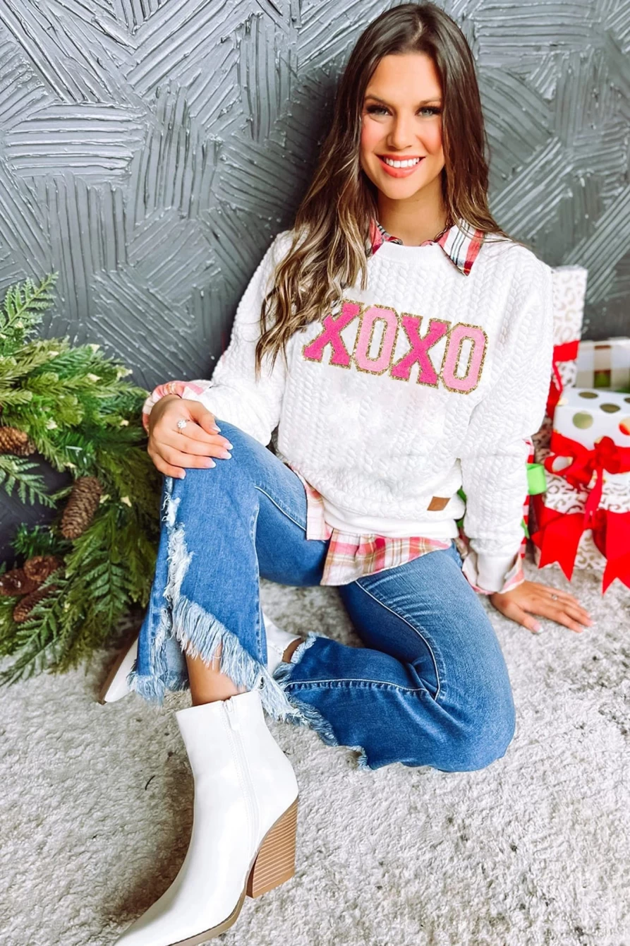 Shewin Women's White Quilted Sweatshirt with XOXO Chenille Letter Patch Detail