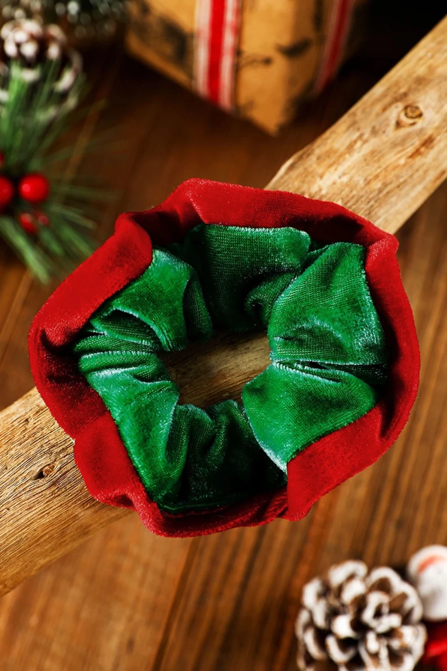 "SheWin Dark Green Flannel Christmas Scrunchie Hair Tie for Women - Color Block Hair Accessory"