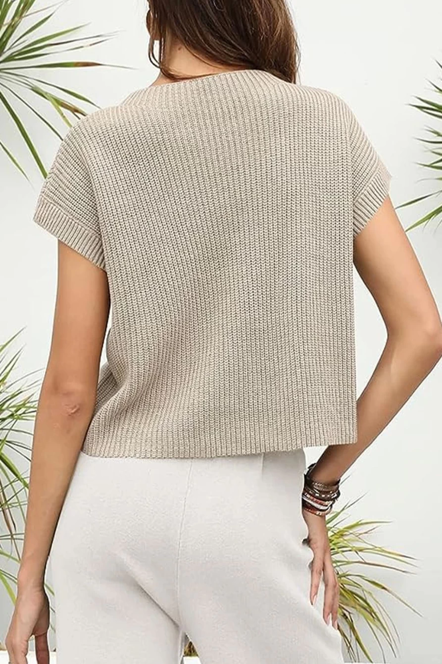 Shewin Women's Pale Khaki Patch Pocket Short Sleeve Sweater