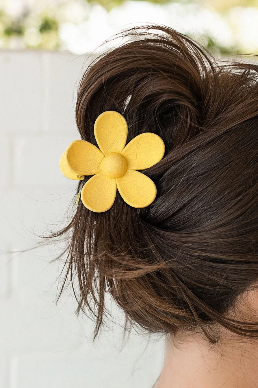 "Shewin Yellow Flower Small Hair Claw Clip for Women - Cute Hair Accessories"
