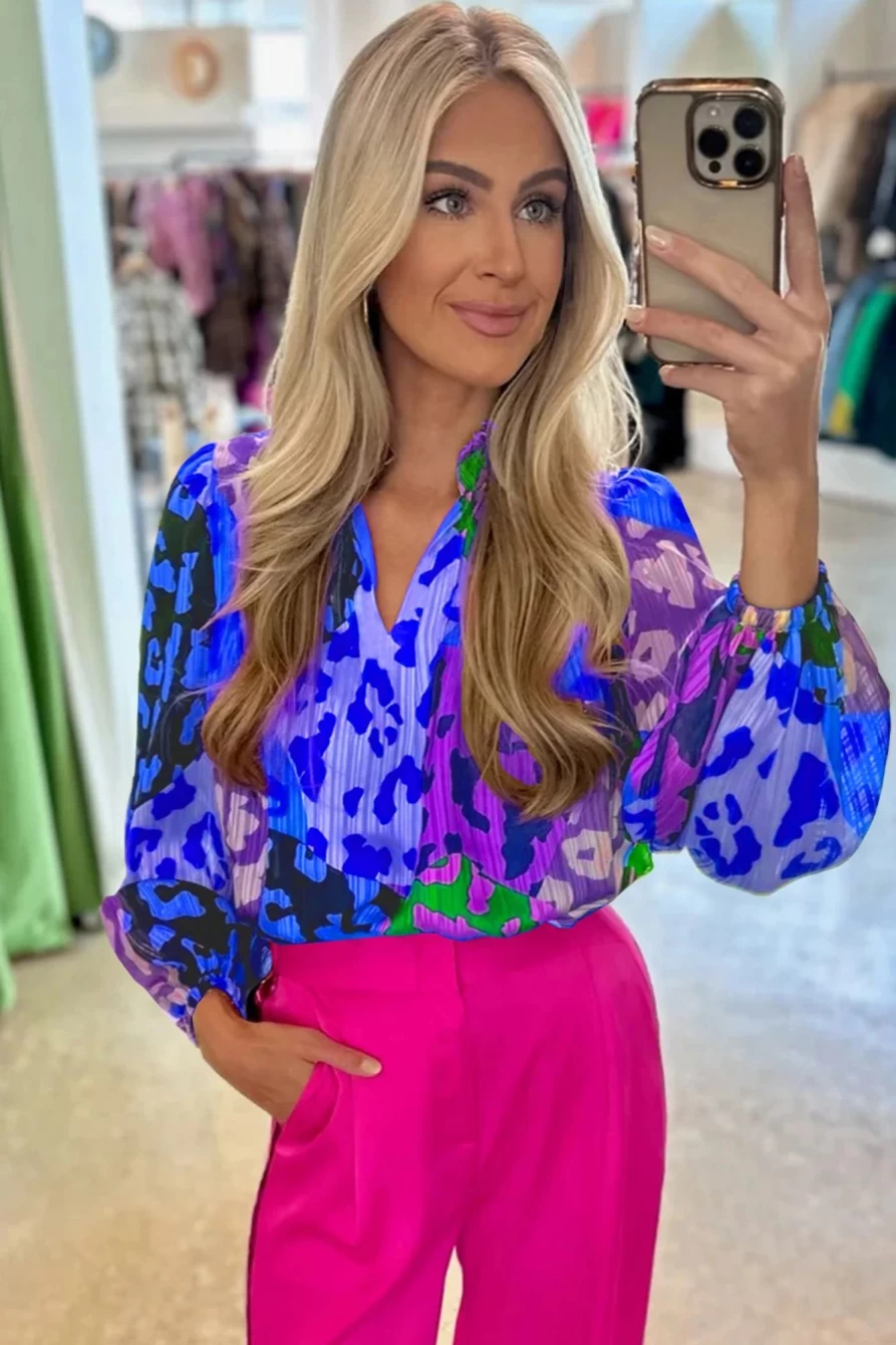 "Shewin Women's Sky Blue Leopard Print Crinkle Blouse with Puff Sleeves"