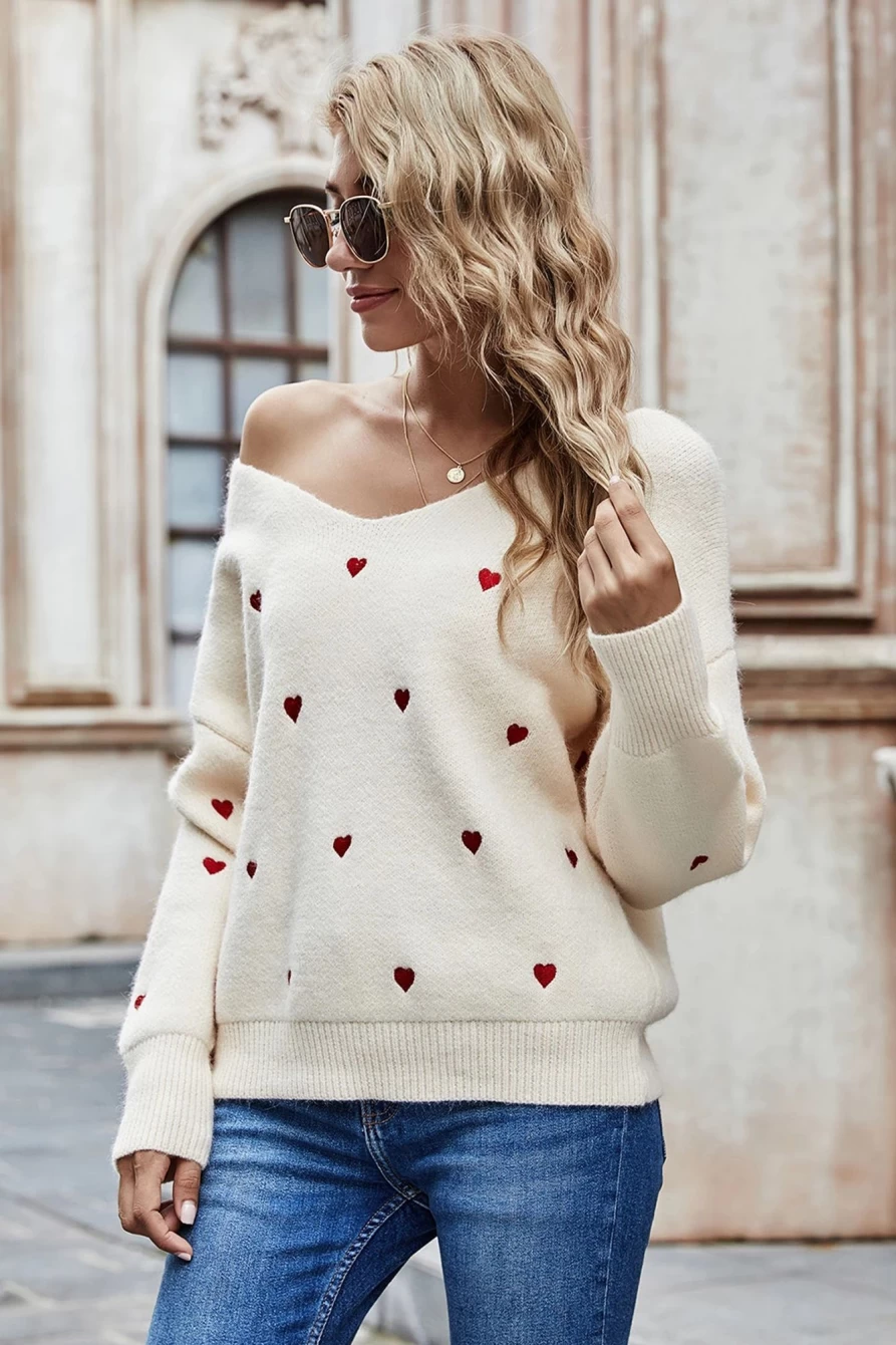 Shewin Women's Beige Heart Print V-Neck Loose Fit Knitted Sweater