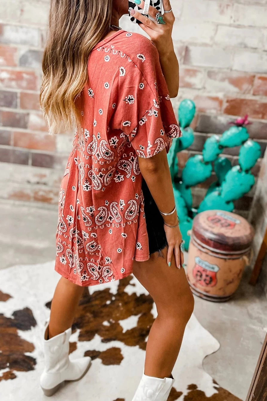Shewin Women's Red Paisley Print Split Hem Long Sleeve T-Shirt Round Neck