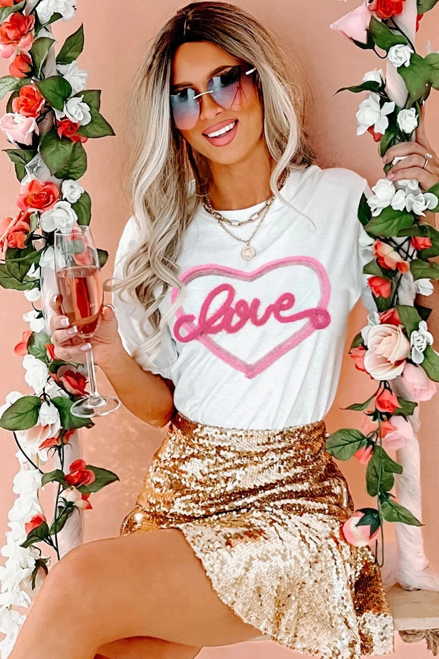 Shewin Women's White Love Heart Tinsel Valentine's Day Crewneck T-Shirt